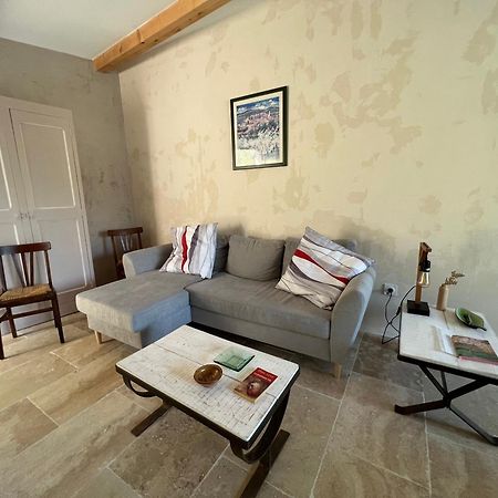 Gite Du Vallon Des Sources Мийо Экстерьер фото